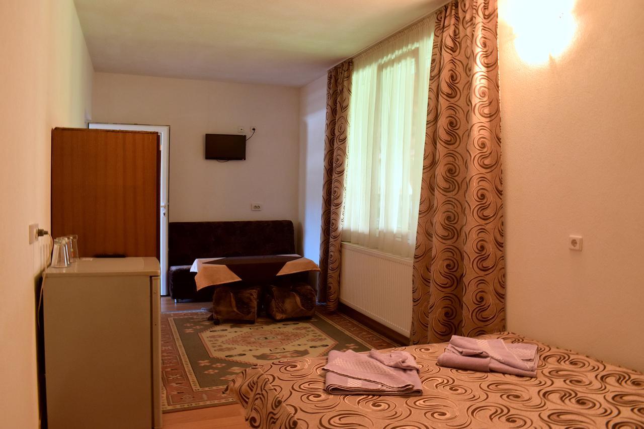 Complex Pele Otel Zmeitsa Dış mekan fotoğraf
