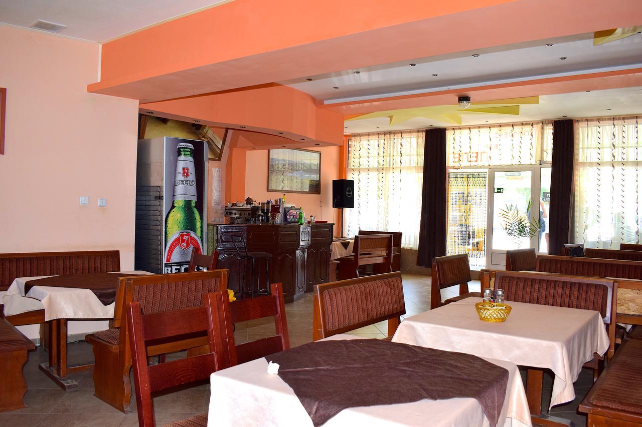 Complex Pele Otel Zmeitsa Dış mekan fotoğraf