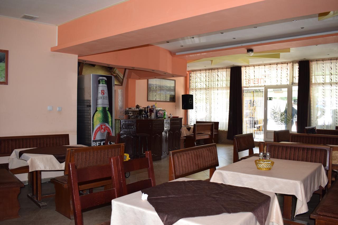 Complex Pele Otel Zmeitsa Dış mekan fotoğraf